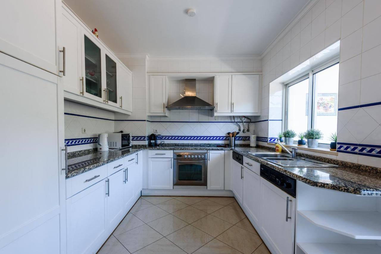 Amazing Apartment In Албуфейра Экстерьер фото