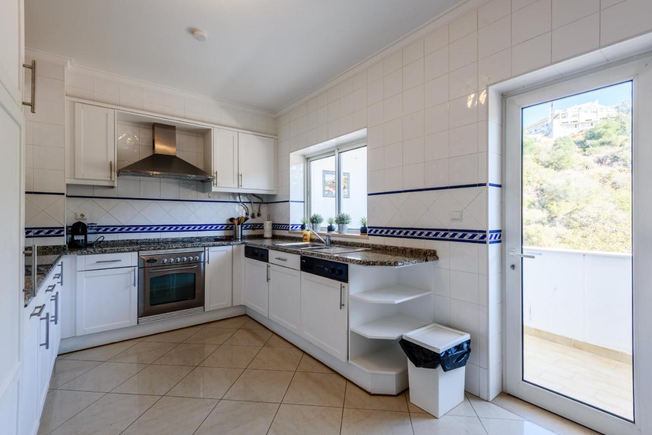Amazing Apartment In Албуфейра Экстерьер фото