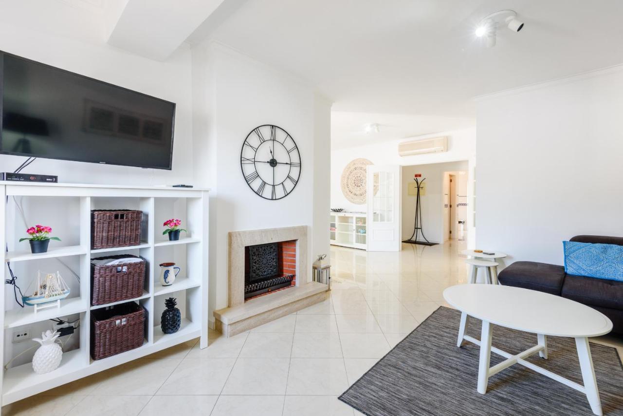 Amazing Apartment In Албуфейра Экстерьер фото